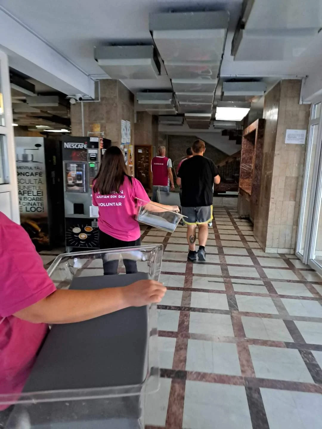 Am achiziționat 5 pătuțuri pentru nou-născuți și le-am donat secției de n
eonatologie a Spitalului Municipal Dej — fotografie 3
